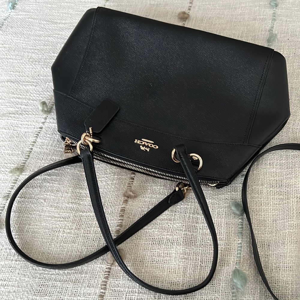 Coach black shoulder bag